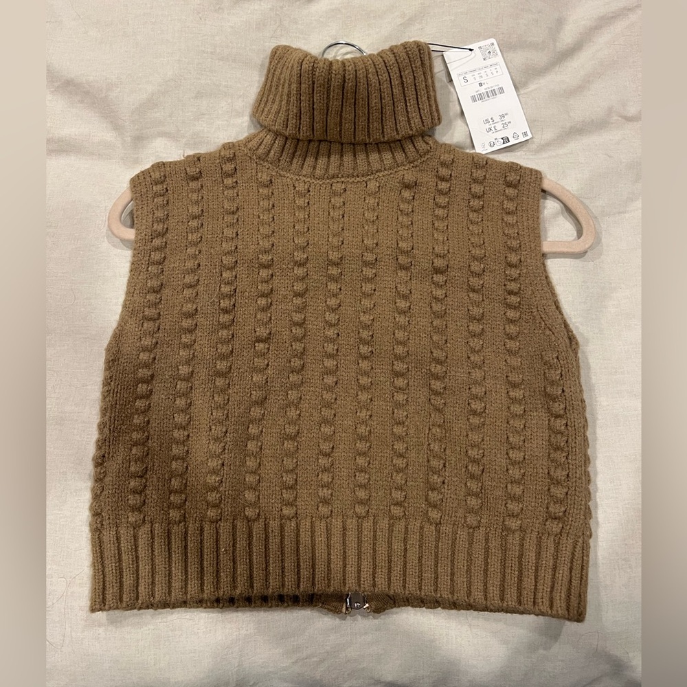Light Brown Cowl Turtleneck Sweater Vest with Textured Knit